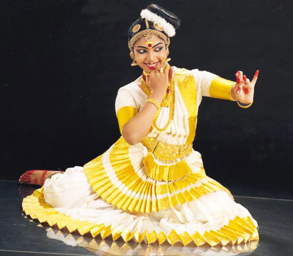 Free Information and News about Dances of India Mohiniatam 